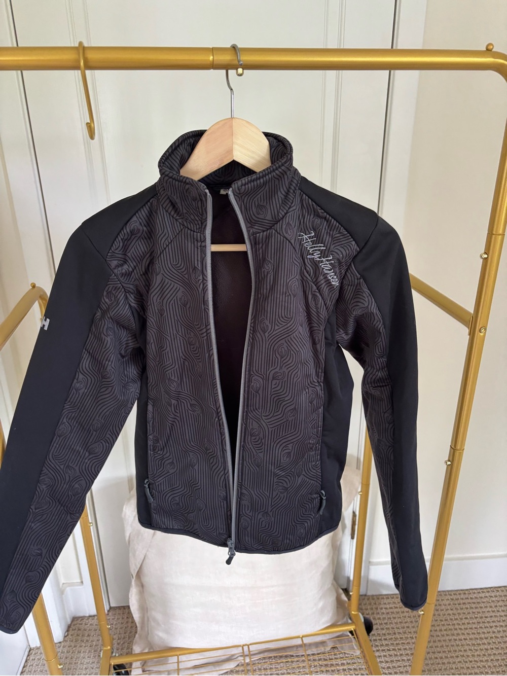 Helly Hansen Black Softshell Jacket with Subtle Pattern